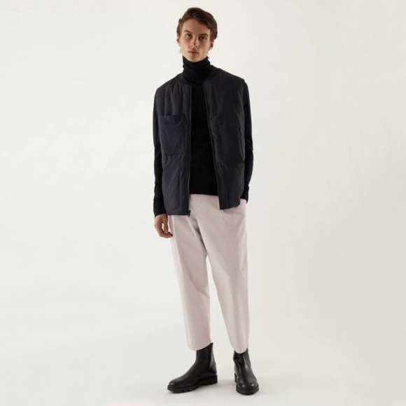 COS Angled Patch Pocket Trouser Relaxed Pleat Front Cropped Pant Beige Small - Picture 2 of 16